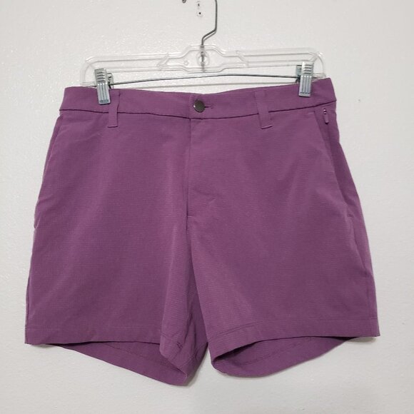 Lululemon Commission Short - Picture 3 of 13